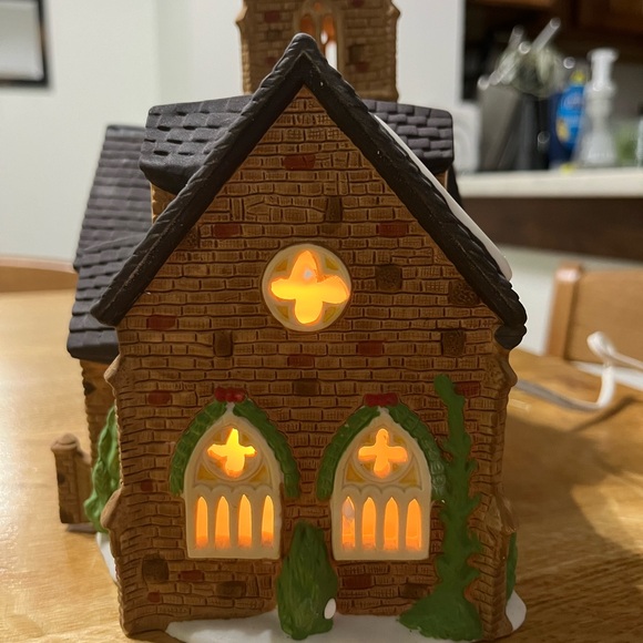 Dept 56 Dickens Village Series Knottinghill Church (No Box) - Picture 4 of 5